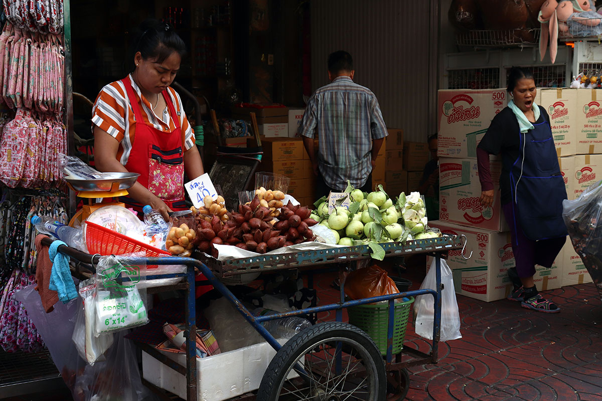 Venditrice ambulante di frutta